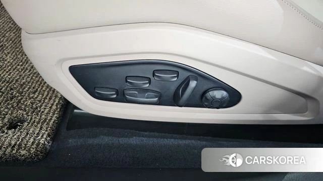 Porsche Taycan id 4369891 из Кореи 24