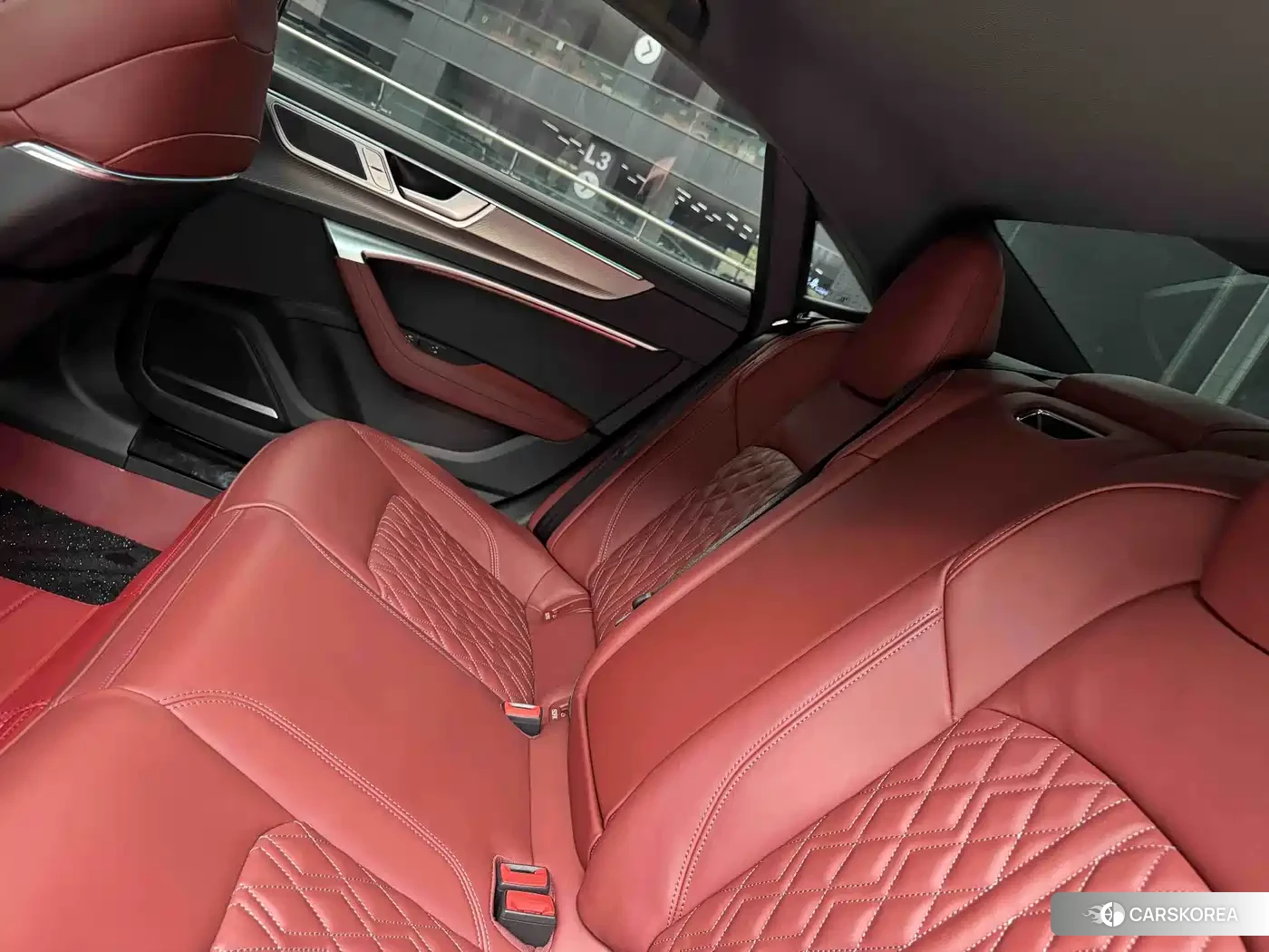 Audi A7L id 4538842 из Китая 24
