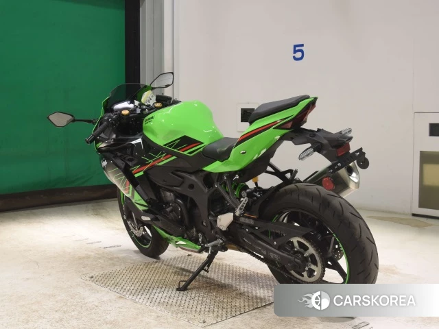 Kawasaki ZX-4RR KRT id 3949157 из Японии 23