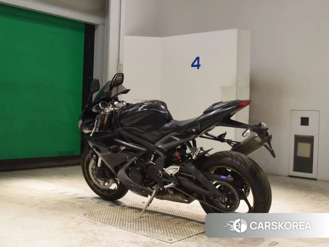 Triumph DAYTONA 675 id 3946652 из Японии 24