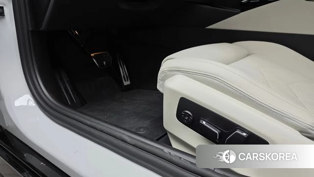 BMW 5 Series (G60) id 4407755 из Кореи 24