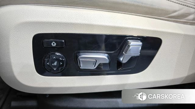 BMW X7 (G07) id 4355483 из Кореи 24