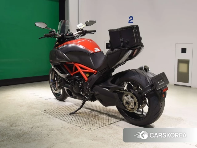 Ducati DIAVEL CARBON id 4185430 из Японии 24
