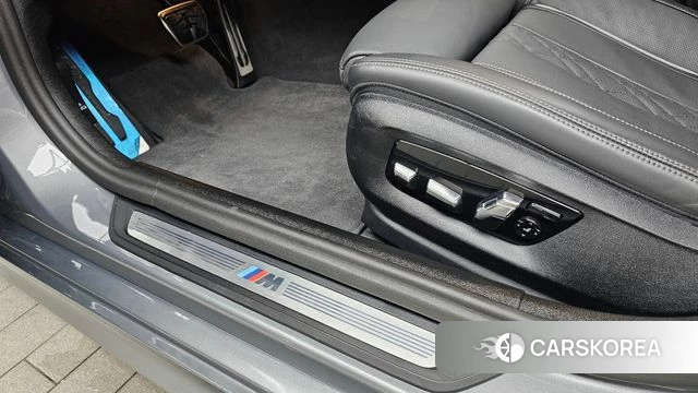 BMW 5 Series (G30) id 4528438 из Кореи 24