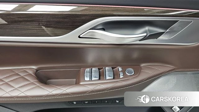 BMW 7 Series (G11) id 4541273 из Кореи 24