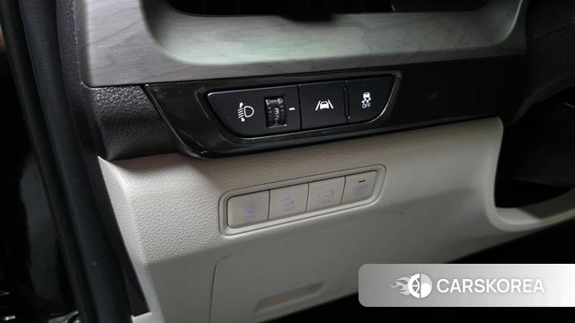 Kia Carnival 4th generation id 4302908 из Кореи 24
