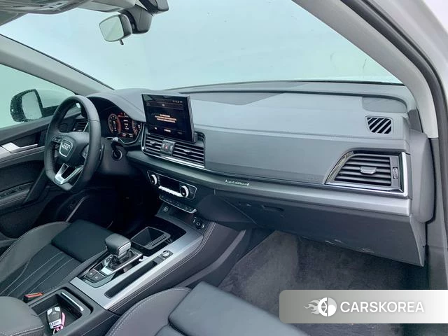 Audi Q5L id 4273582 из Китая 24