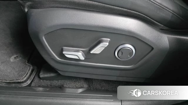 Hyundai Santa Fe (MX5) id 4640406 из Кореи 24