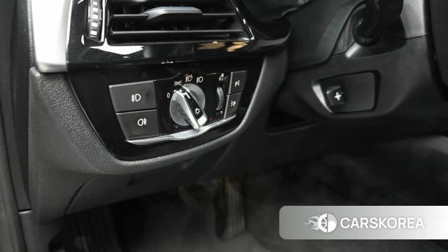 BMW 5 Series (G30) id 4459133 из Кореи 24
