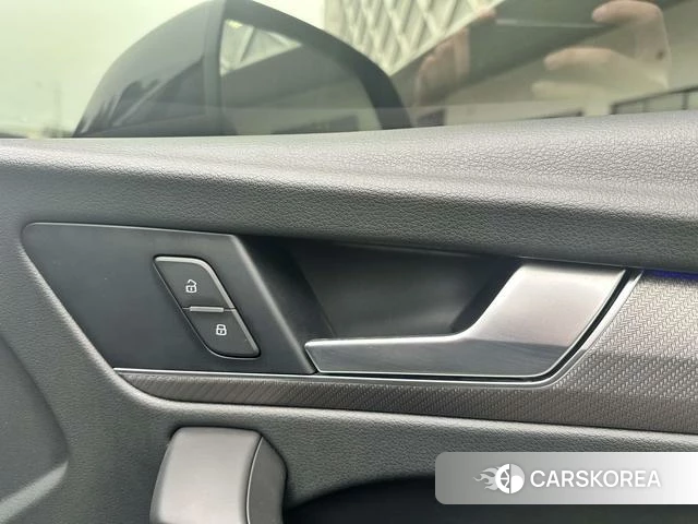 Audi Q5L id 4238161 из Китая 24