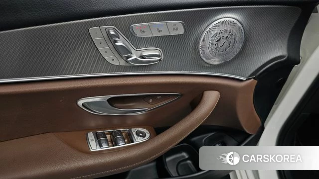 Mercedes-Benz E-Class W213 id 4595523 из Кореи 24