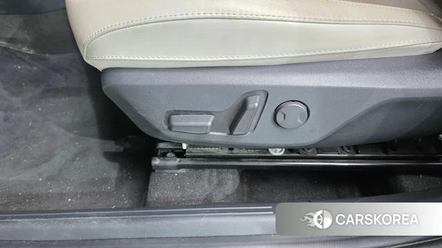 Kia Di Ol Nu Niro id 4475567 из Кореи 24