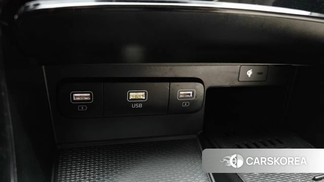 Kia Carnival 4th generation id 4268060 из Кореи 24