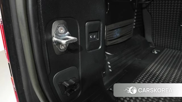 Land Rover Defender (L663) id 4540473 из Кореи 24