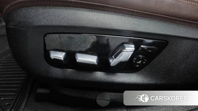 BMW 5 Series (G30) id 4928849 из Кореи 24