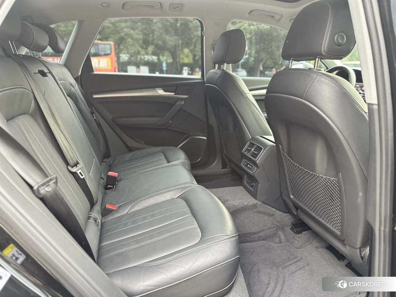 Audi Q5L id 4441311 из Китая 24