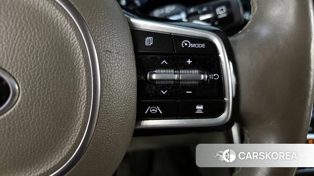 Kia Carnival 4th generation id 4283209 из Кореи 24