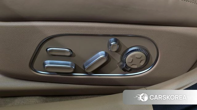 Genesis G90 (RS4) id 4710901 из Кореи 24
