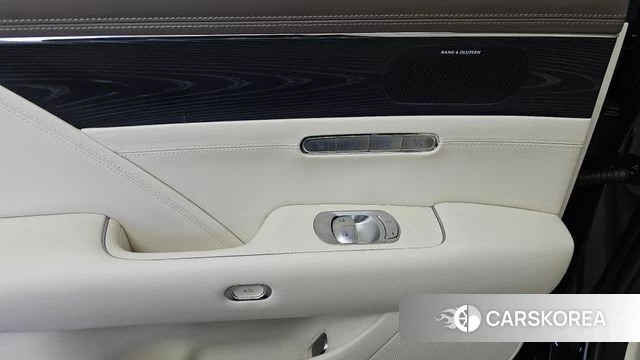 Genesis G90 (RS4) id 4443096 из Кореи 24