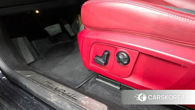Maserati Levante id 4759335 из Кореи 24