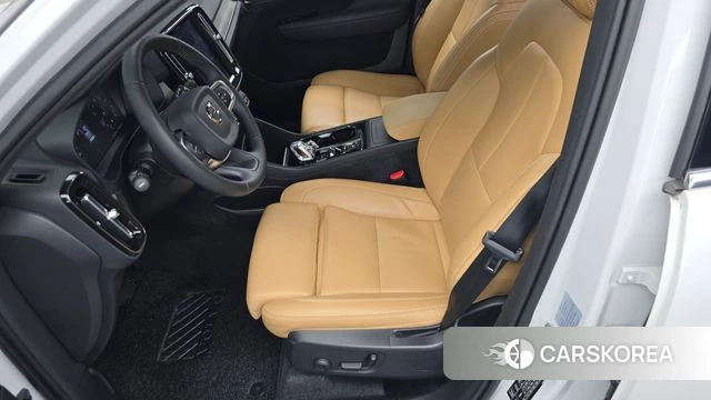Volvo XC40 id 4476549 из Кореи 24
