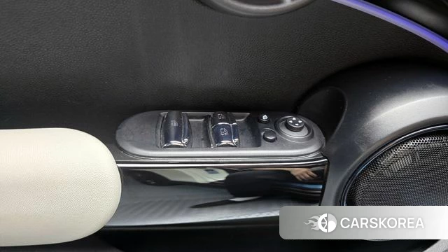 Mini Cooper S Convertible id 4382269 из Кореи 24