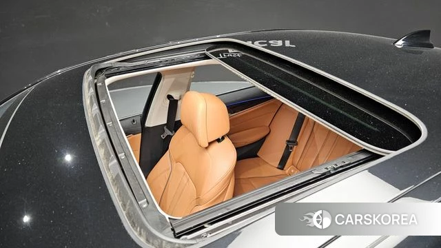 BMW 5 Series (G30) id 4917921 из Кореи 24