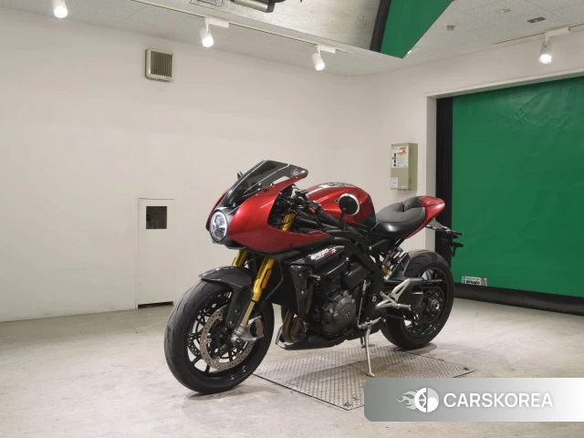 Triumph SPEED TRIPLE 1200 RR id 3946664 из Японии 24