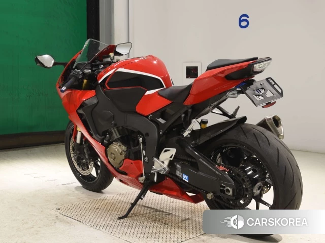 Honda CBR1000RR id 3946963 из Японии 24