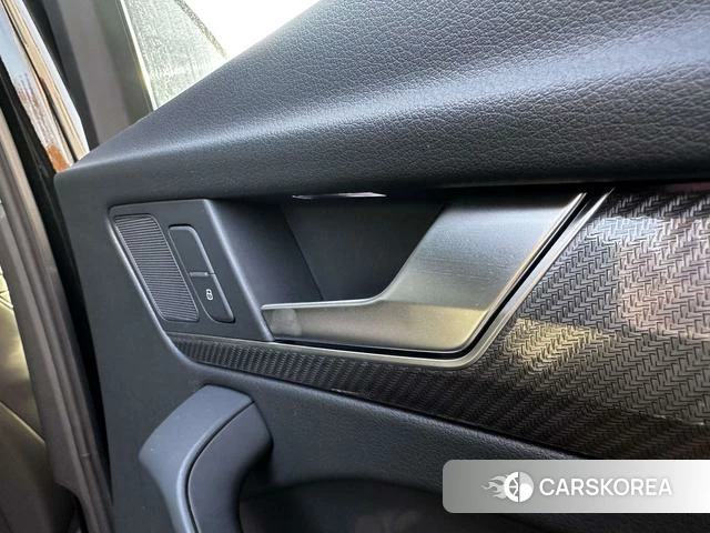 Audi Q5L id 4213197 из Китая 24