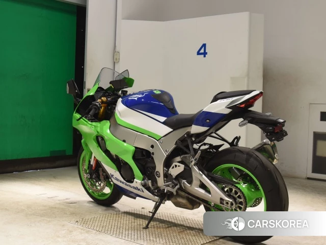 Kawasaki ZX-10R NINJA ABS id 3946858 из Японии 24