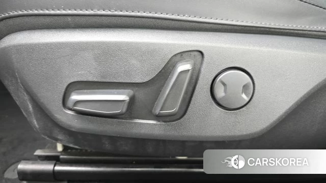 Kia Di Ol Nu Niro id 4671183 из Кореи 24