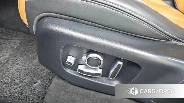 Land Rover Range Rover Velar id 4677667 из Кореи 24