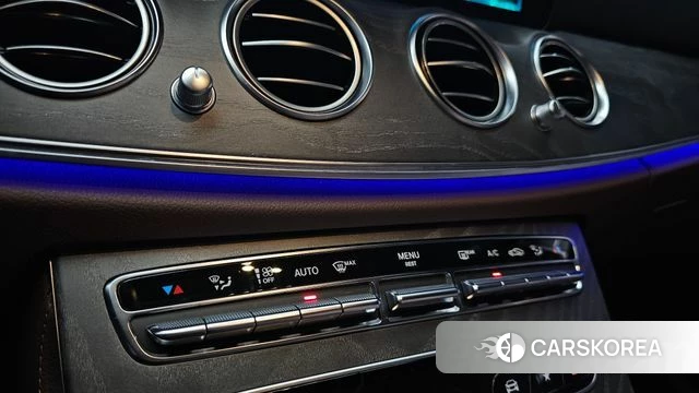 Mercedes-Benz E-Class W213 id 4202048 из Кореи 24