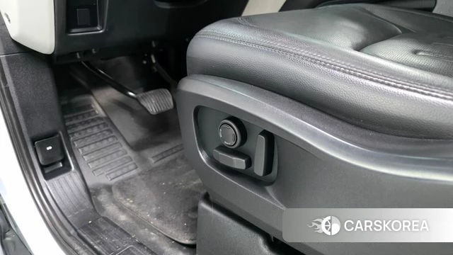 Land Rover Defender (L663) id 4580762 из Кореи 24