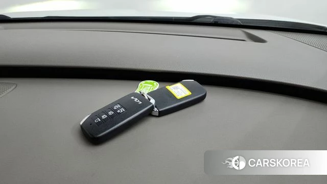 Kia Carnival 4th generation id 4697202 из Кореи 24