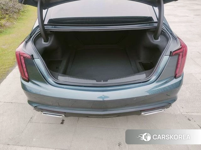 Cadillac CT5 id 3857937 из Китая 24