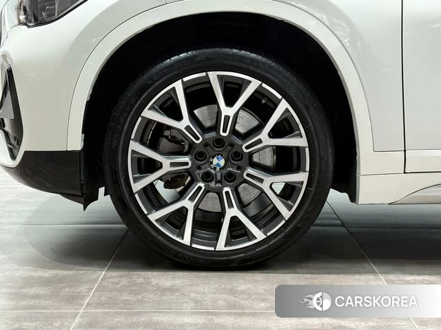 BMW X1 id 4254420 из Китая 24
