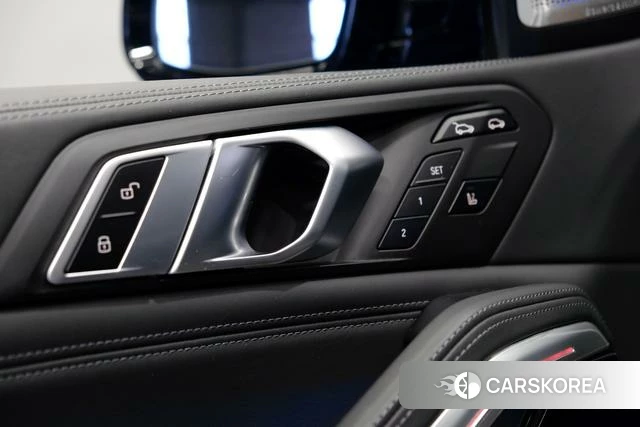 BMW X6 M id 4238876 из Китая 24