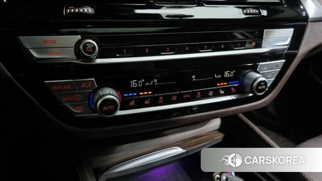 BMW 5 Series (G30) id 4410695 из Кореи 24