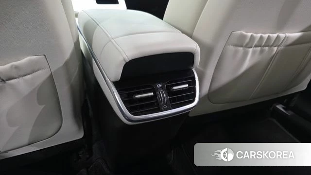 Hyundai The New Grandeur IG Hybrid id 4249655 из Кореи 24