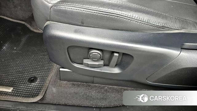 Land Rover Discovery 5 id 4410288 из Кореи 24