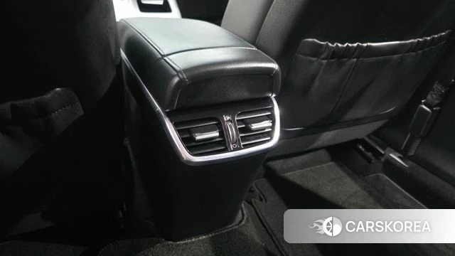 Hyundai The New Grandeur IG Hybrid id 4614086 из Кореи 24