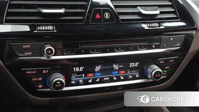 BMW 5 Series (G30) id 4385069 из Кореи 24