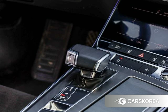 Audi A7L id 4328765 из Китая 24