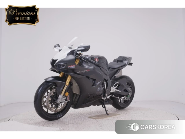 Honda CBR1000RR-R FIREBLADE SP id 4229661 из Японии 24