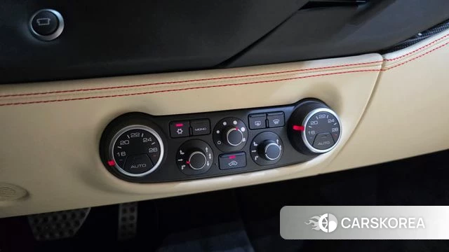 Ferrari 488 GTB id 4698997 из Кореи 24