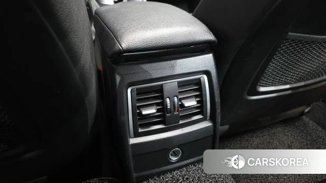 BMW 3 Series (F30) id 4196987 из Кореи 24