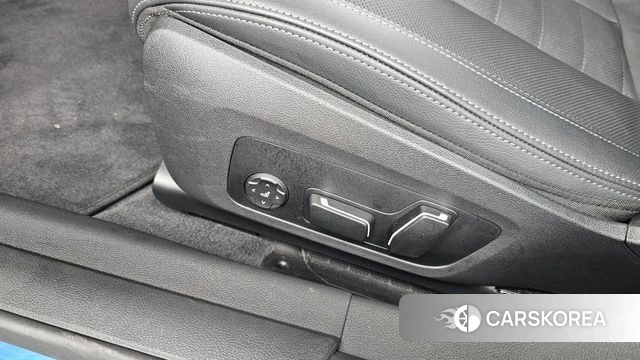 BMW 4 Series (G22) id 4589950 из Кореи 24