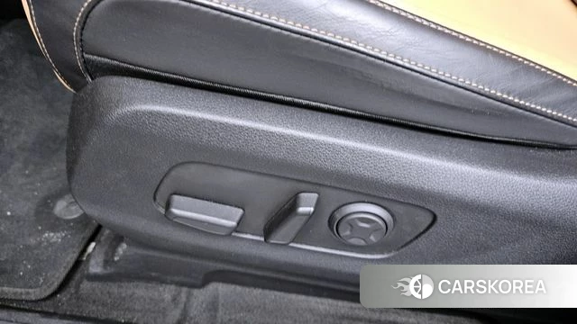 Kia Carnival 4th generation id 4281014 из Кореи 24
